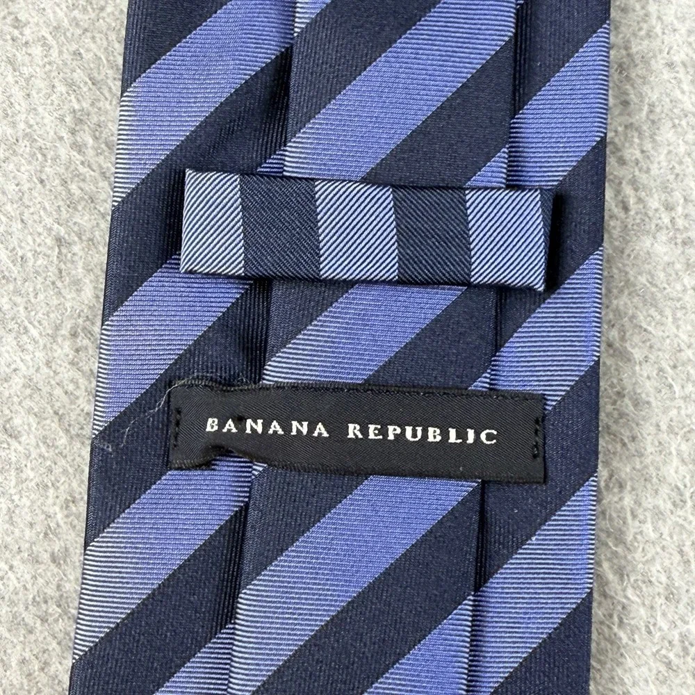 Banana Republic Blue Navy Diagonal Repp Stripe Silk Neck Tie Classic 58x3.4